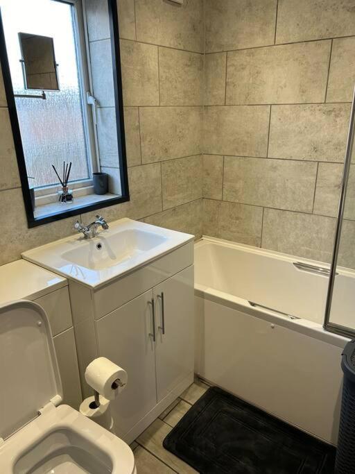 Fresh, Fully Equipped Modern House Can Sleep 5 Kiveton Park Exteriör bild